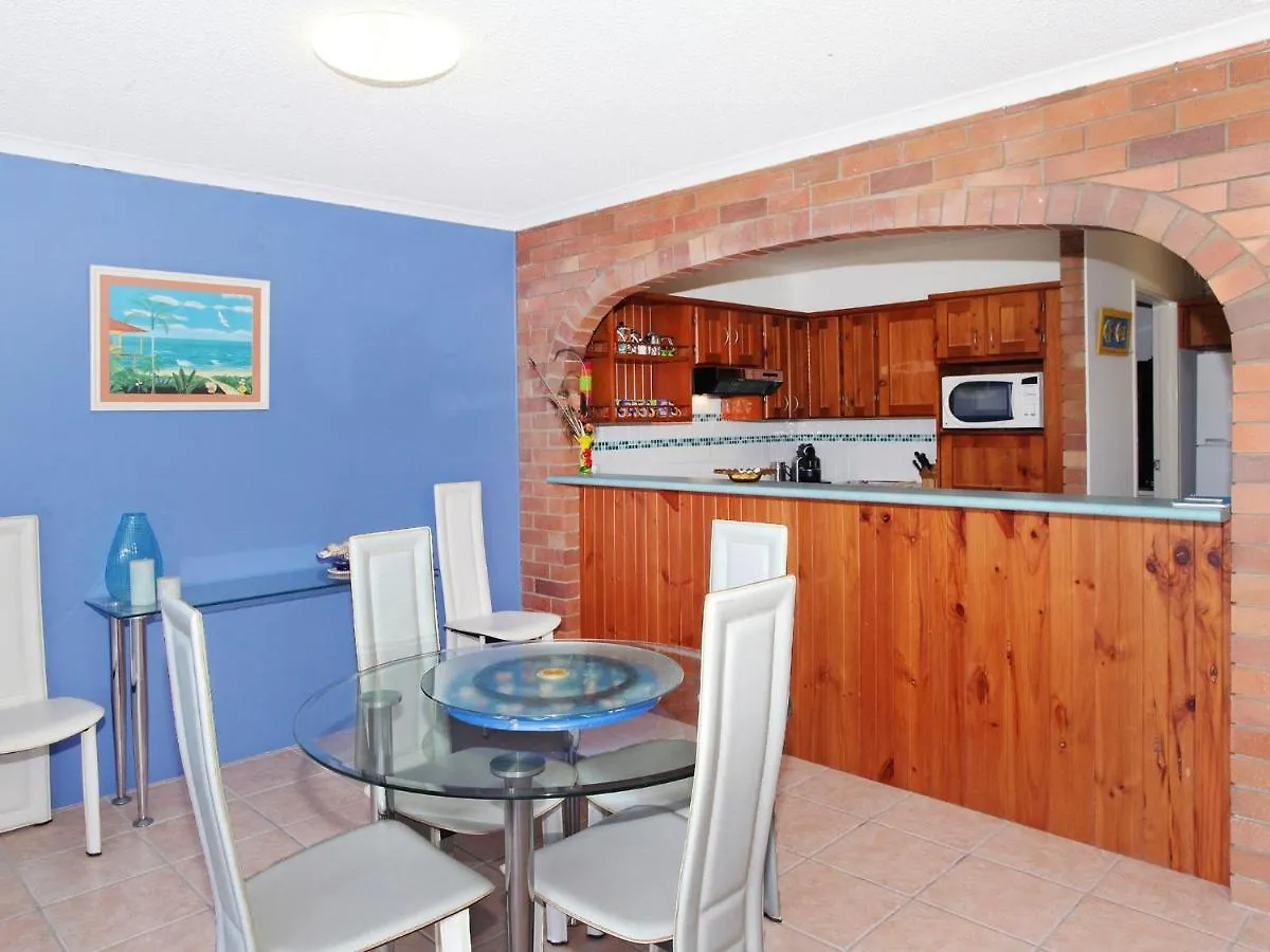Courtney Cove 1 Comfortable Two Bedroom Apartment On Mooloolaba Canal