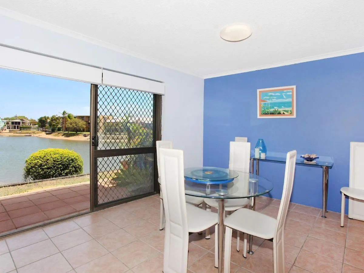 Courtney Cove 1 Comfortable Two Bedroom Apartment On Mooloolaba Canal 0*,  Austrálie